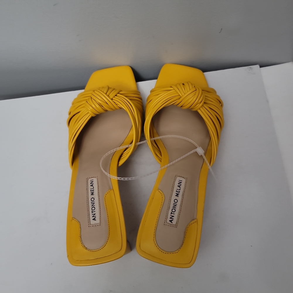 Antonio Melani Carmel Knot  Leather Dress Sandals - Picture 3 of 8